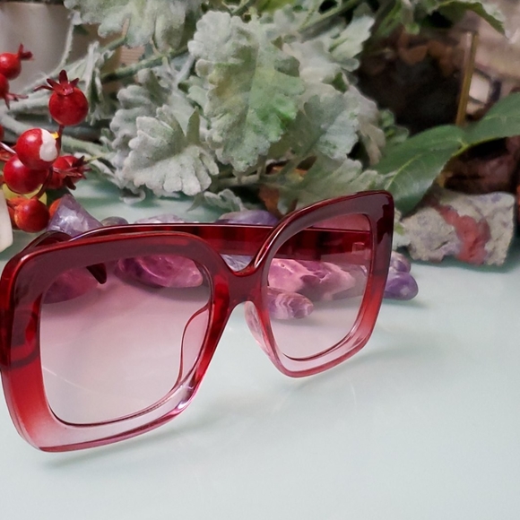 1960's inspired Square Butterfly Sunglasses - Picture 2 of 4